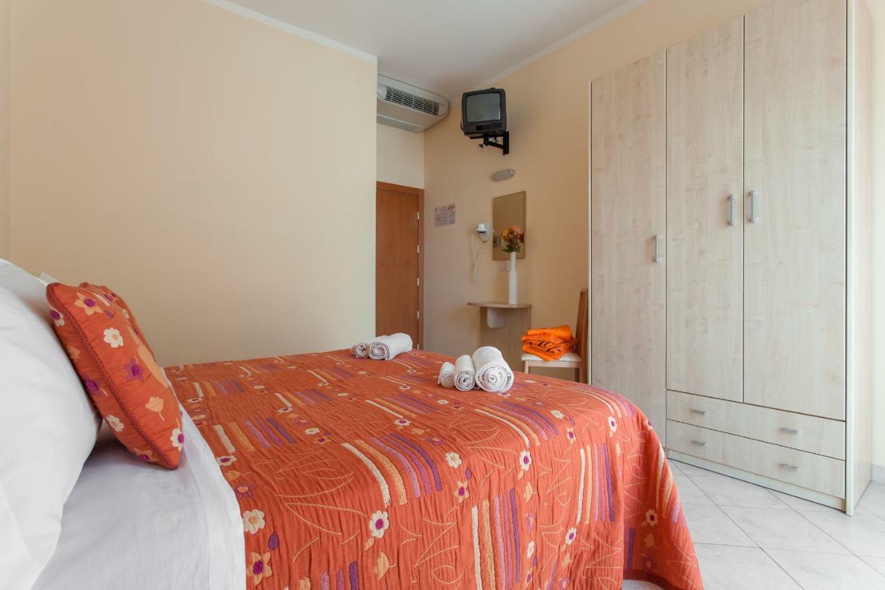 Hotel Giove Dipendenza Hotel Fiamma Cesenatico Exterior foto